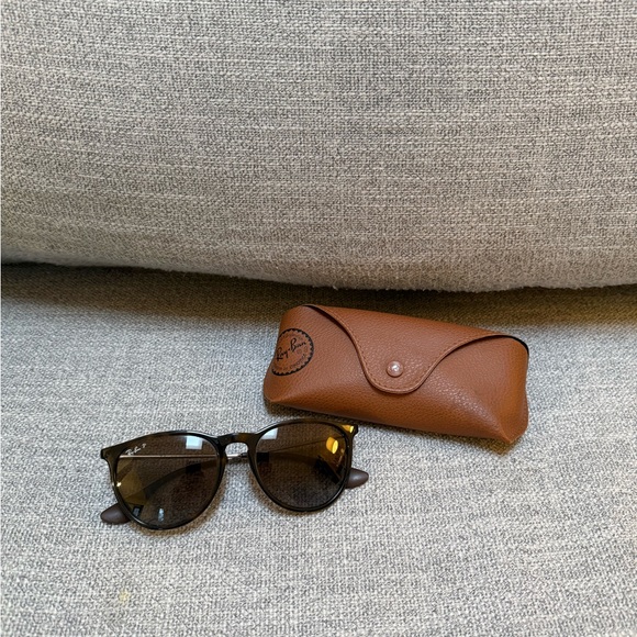 Ray-Ban | Ray-Ban Classic Tortoiseshell Sunglasses (with Case) - Picture 4 of 5